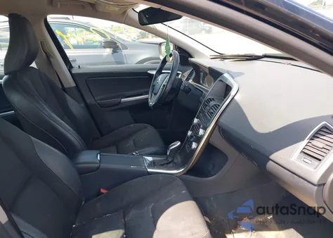 2016 Volvo Xc60 T5 Drive-E from USA, damaged, VIN YV440MDJ8G2872840